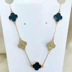 Colar com Pingentes Trevo de Quatro Folhas Modelo Grande | Pingentes Dourados em Destaque - comprar online