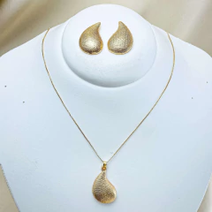 Kit Colar e Brinco Gota Grossa Dourada - Várias Correntes - comprar online