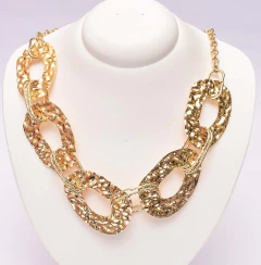 Colar Metálico Dourado Formas Variadas - comprar online