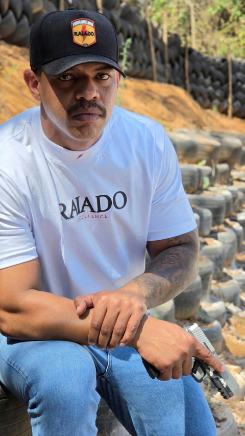 CAMISETA EXCELLENCE GOLA MEDIA RAIADO CONCEITO