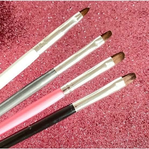 Kit com 4 pincéis Língua de Gato