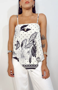 Blusa Karina na internet