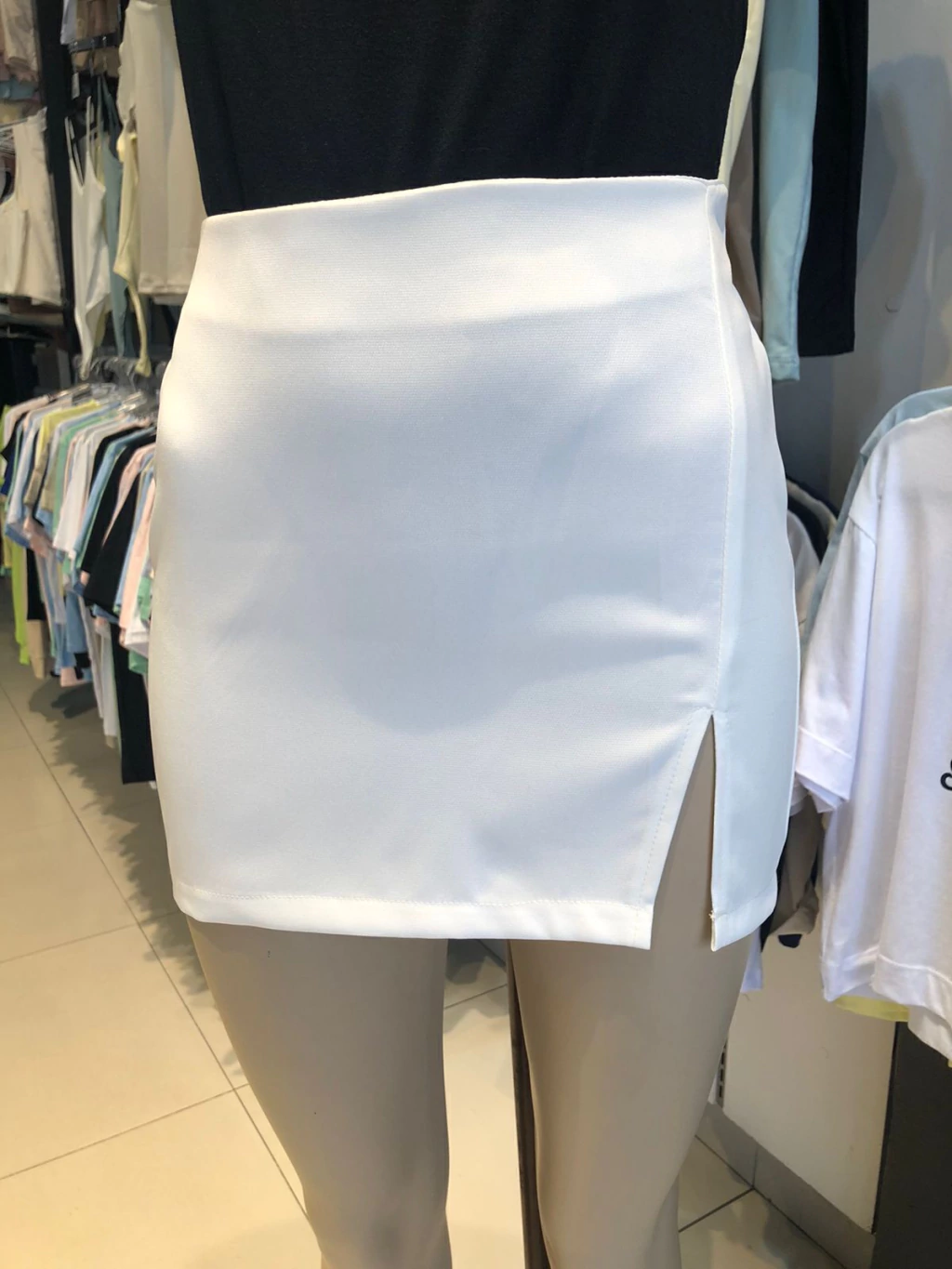 POLLERA (ART. 305)