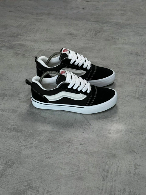 TÊNIS VANS KNU SKOOL BLACK SKT - PRETO