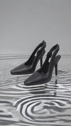 Stiletto negro