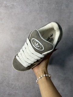 Adidas Campus 00s Cinza na internet