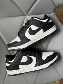 Nike Dunk Low Preto na internet
