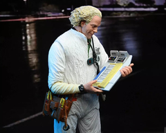 Figura Neca Ultimate Doc Brown en internet