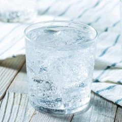 Kit c/ 12und Água Mineral VIP Com Gás CRYSTAL 350ml - loja online