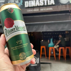 Cerveja Tcheca Pilsner URQUELL Lata 500ml (4 Latas) - loja online