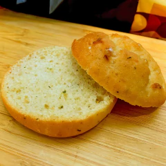 Kit c/ 8und Pãozinho de Cebola sem Glúten BELIVE 200g - loja online