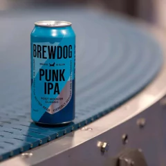 Kit c/ 12und Cerveja BREWDOG Punk IPA 5,4% LATA 330ml