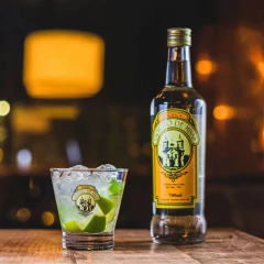 Cachaça ESPIRITO DE MINAS 700ml - comprar online