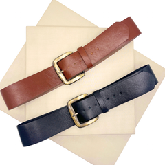 CINTO COURO FIVELA CARAMELO - comprar online
