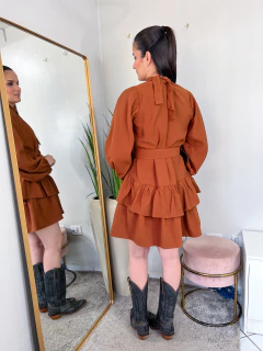 VESTIDO BABADO MARROM