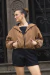 Jaqueta cropped corta vento marrom