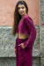 Calça pantalona bolso embutido vinho