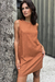 Vestido curto reto linho marrom - comprar online