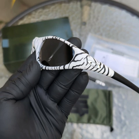 STRAIGTH JACKET 99 UNDEFEATED - comprar online