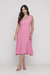 Vestido Midi Rosa Rubinella, look completo com comprimento midi, decote em V e barra evasê.