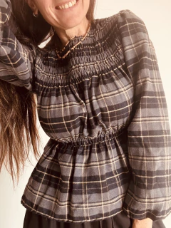 7147 blusa escocesa