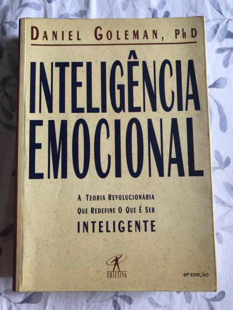 GOLEMAN, Daniel. Inteligência emocional