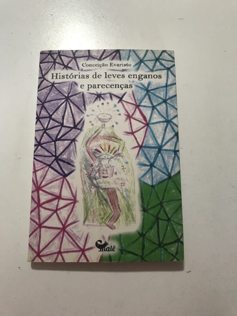 EVARISTO, Conceição. Histórias de leves enganos e parecenças - comprar online