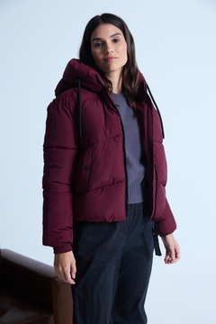 CAMPERA BLOSSOM OJOROJO BORDO en internet