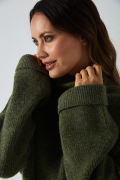 SWEATER POLERA OJOROJO VANINA VERDE MILITAR - comprar online