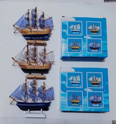 Barco de madera super 15*15cm con caja