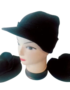 Gorro de lana con vicera doble - comprar online