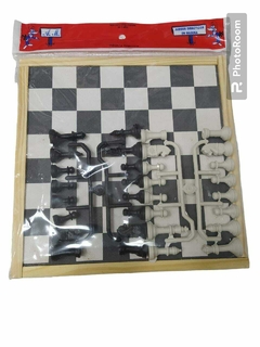 Juego de ajedrez de madera