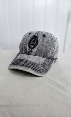 GORRA JEAN NEVADO GRIS ESCUDO