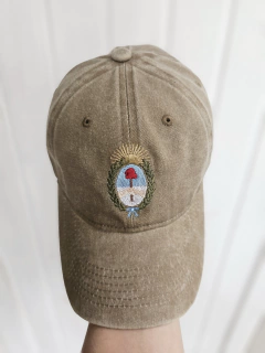 GORRA DENIM GASTADA ESCUDO NACIONAL (elegir color)