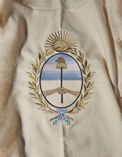 RUANA ESCUDO DORADO DEGRADE (Beige)