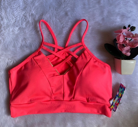 Top c/Bojo Trançado ( Rosa Neon )