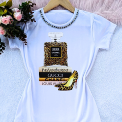 T-SHIRT - COCO CHANEL - COM PEDRARIAS