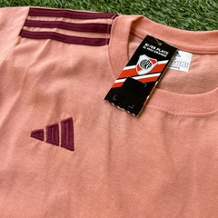 REMERA DE CONCENTRACION - RIVER PLATE - SALMON - tienda online