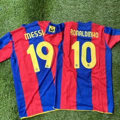 CAMISETA RETRO - BARCELONA 2007- RONALDINHO Y MESSI - camisetasEFP