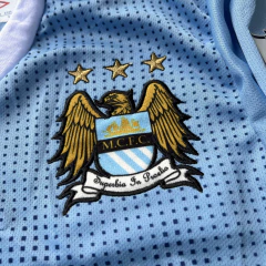 CAMISETA RETRO - MANCHESTER CITY 2011/12 - "KUN" AGUERO en internet