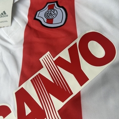 CAMISETA RETRO - RIVER 1994 - SANYO en internet