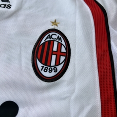 Imagen de CAMISETA RETRO - MILAN 2006/2007 - ALTERNATIVA - KAKA