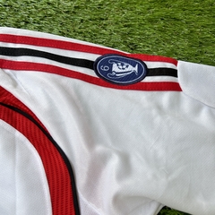 CAMISETA RETRO - MILAN 2006/2007 - ALTERNATIVA - KAKA