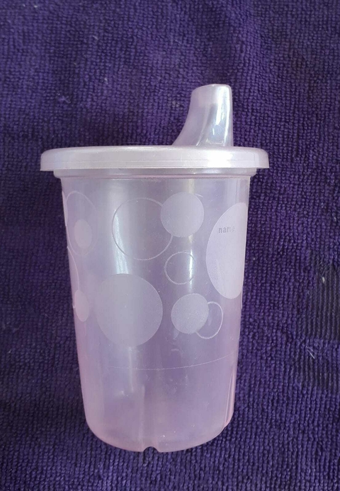 VASO SORBITO CON TAPA