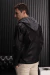 JAQUETA PU COM CAPUZ REMOVÍVEL PRETA - Zarref Moda Masculina