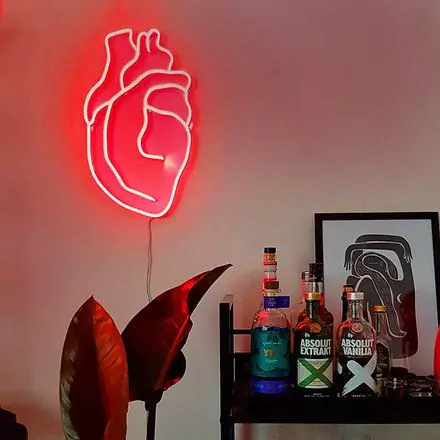 Luminária Neon Coração Led Heart Alive 35x50cm