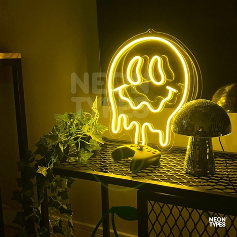 Luminária Neon Led Smile Derretido 27x35cm