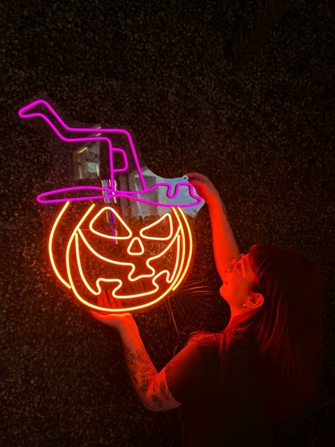 Luminária Neon Led Abóbora Halloween 56x60cm