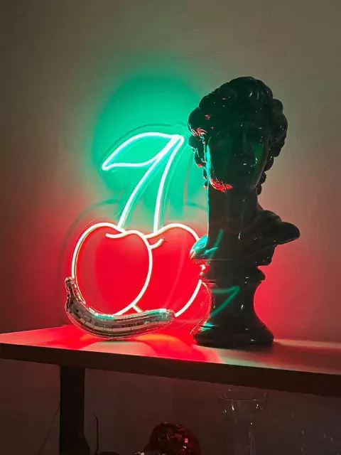 Luminária Neon Led Cereja 32x40cm