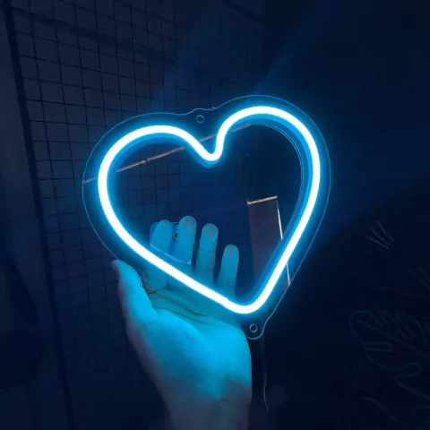 Luminária Neon Led Coração 19x16cm